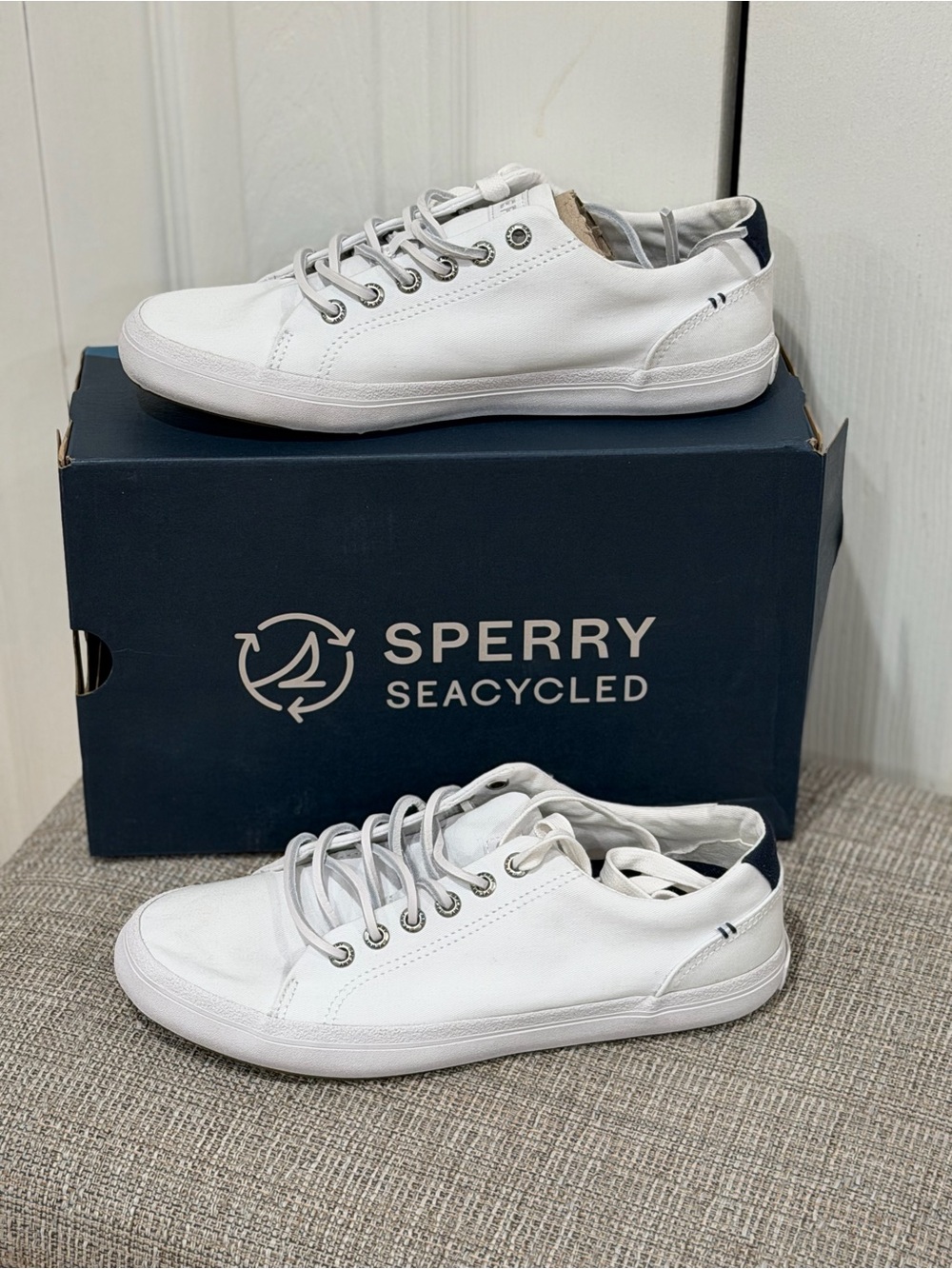 Sperry White Canvas Low-Top Sneakers with Navy Heel